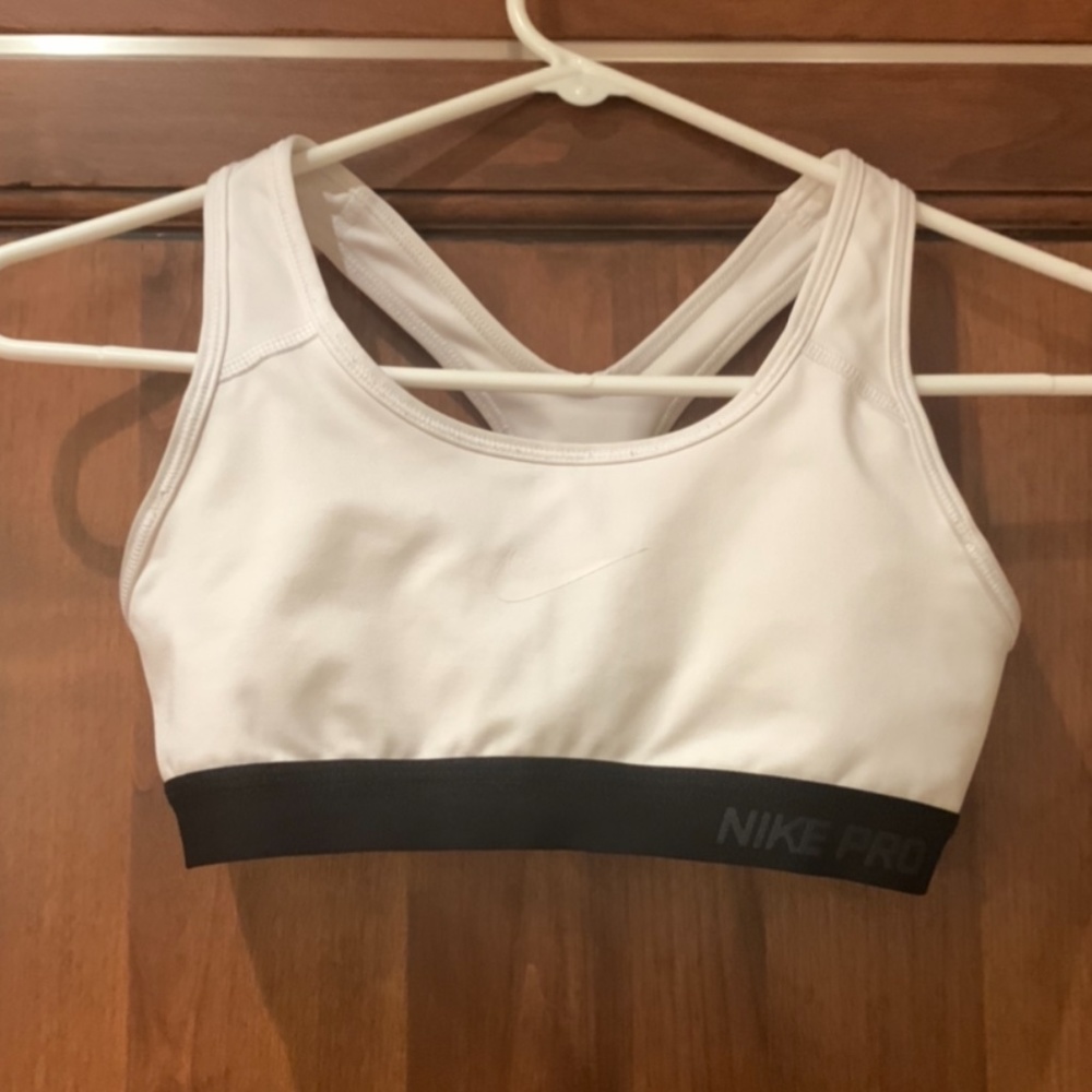 Nike sports bra size XS